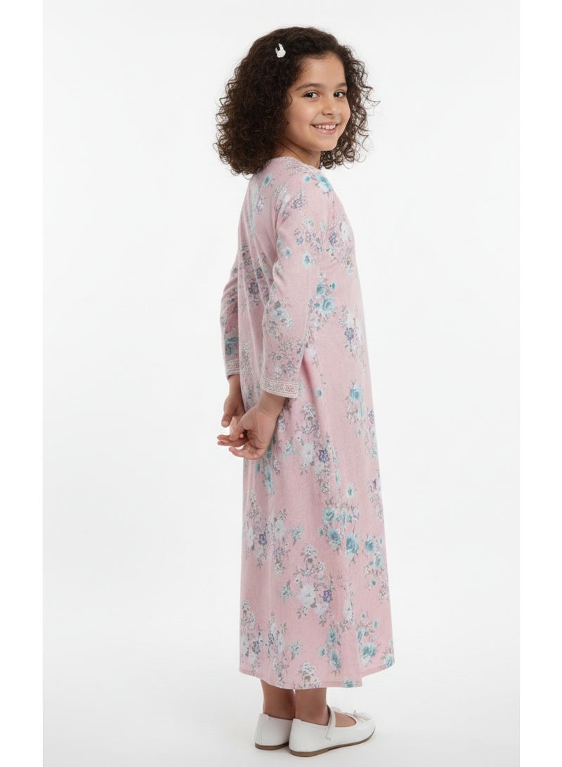 هانا آند سارا جلابية بناتي مطبوعة رقمياً بنقوش زهور باستيل من فيسكوز مريح للمناسبات - Image 3